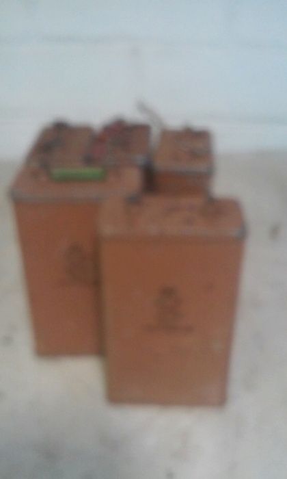 конденсаторы 4.мкф-500в  10мкф-250 вольт