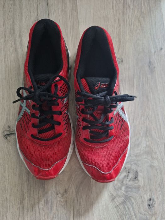 Czerwone adidasy Asics rozmiar 39