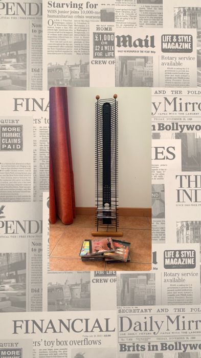 Suporte preto para CD’s