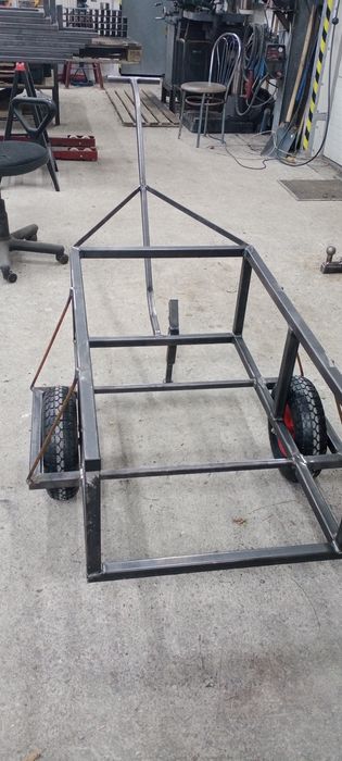 Wózek ogrodowy ręczny