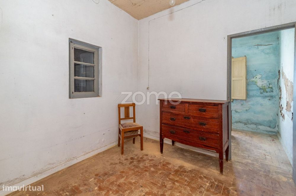 Moradia p/ Recuperar | Tranquilidade| Vista Campo