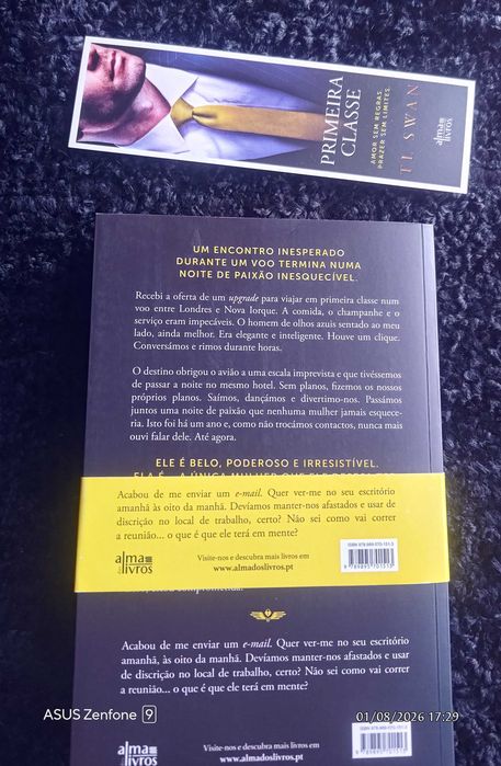T L Swan - Primeira Classe - The Miles High Club 1