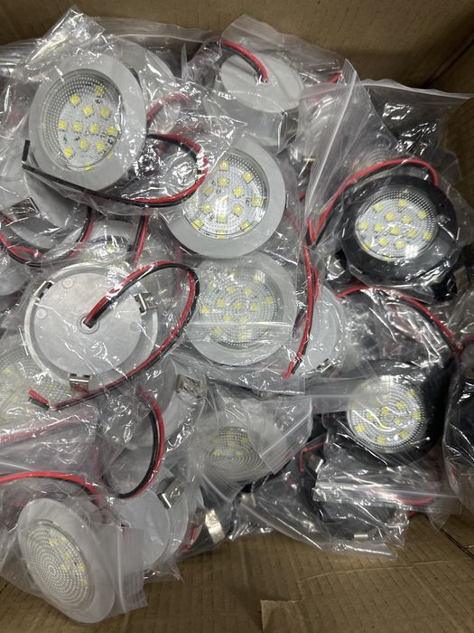 Саітло  в салон на потлок до бусів,фонарики в стелю