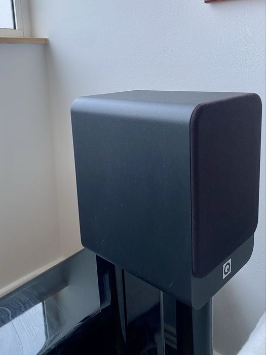 Sistema Home Cinema 5.1 Q Acoustics (Série 2000i) - Excelente Estado