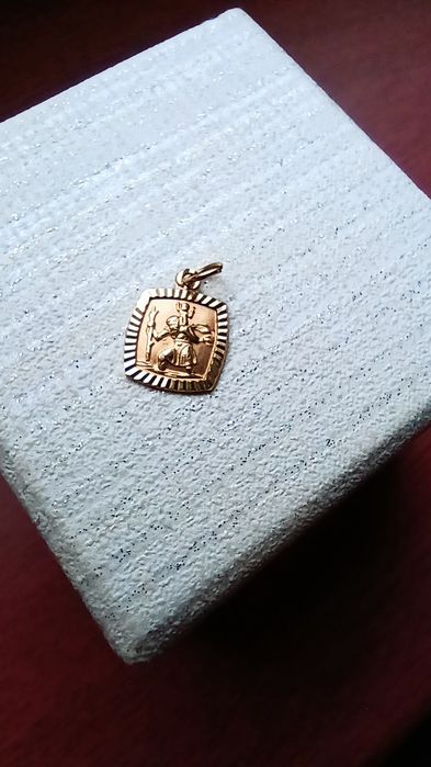 Złota zawieszka święty Krzysztof próba 375 9 karatów