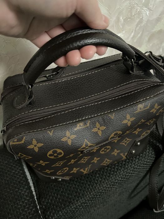 Продам женскую сумку