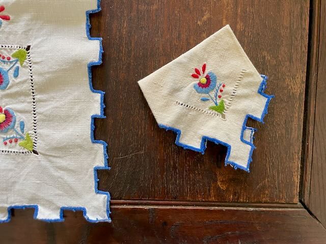 Pano de tabuleiro bordado