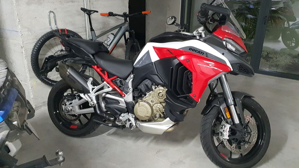 Vendo Ducati Multistrada V4S de 06/2022