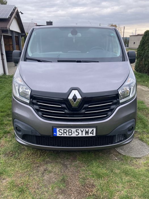 Renault Trafic 9 Long, uszkodzony silnik