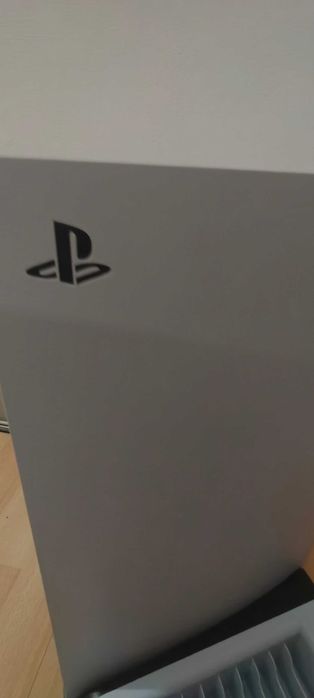 Sprzedam konsole Sony PS5