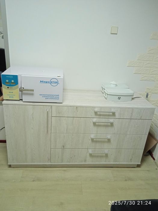 Меблі для манікюру