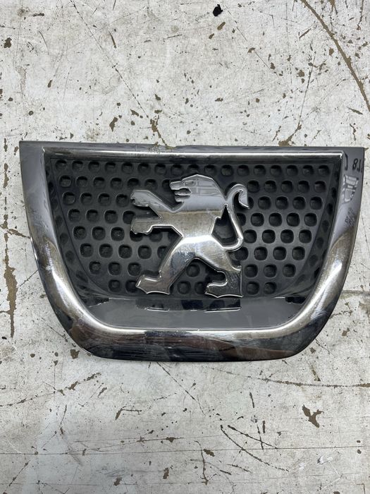 Значок емблема Peugeot 3008