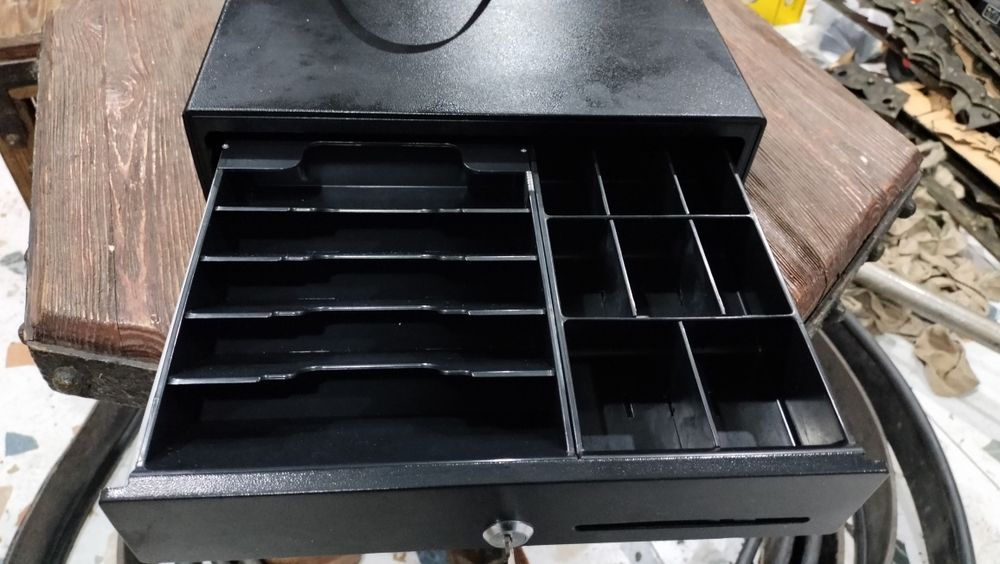 Продам касу для коштів .