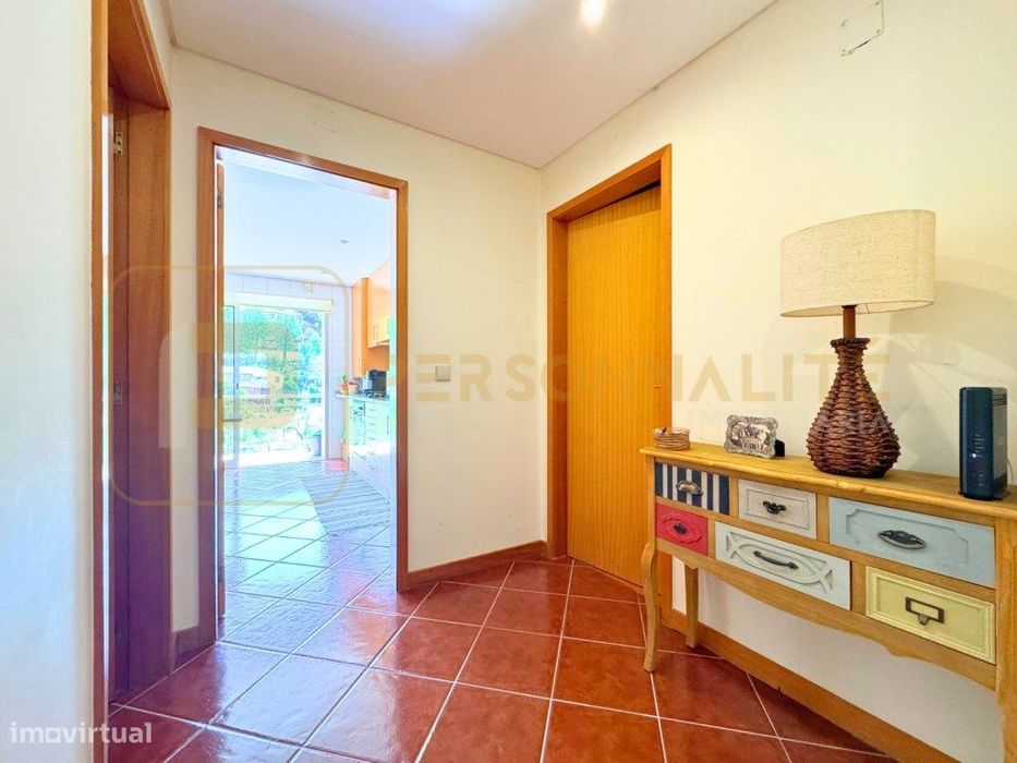 Apt. T2 Centro | Varanda | Lugar de garagem