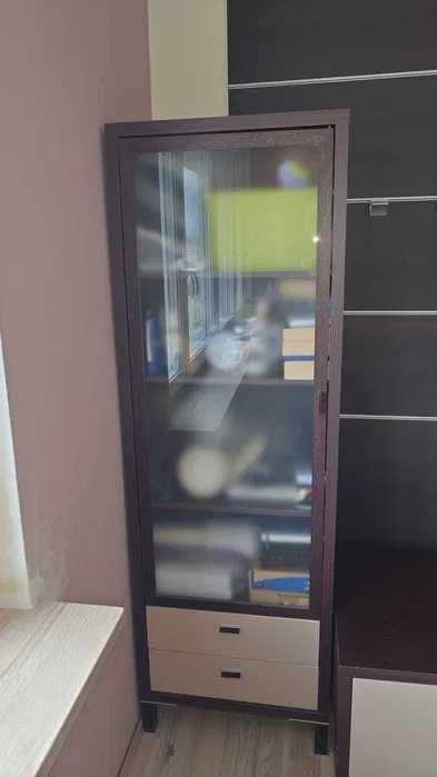 szafka rtv  do kompletu jest słupek