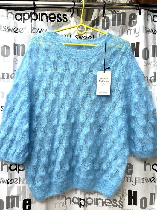 Свитер тонкий, весенний, королевский мохер , Италия.