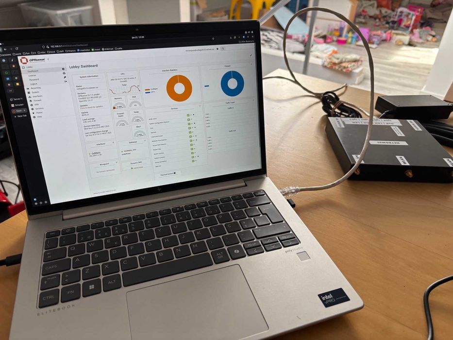PC Engines apu4c4 4Gb RAM + Wifi + 4G WWAN