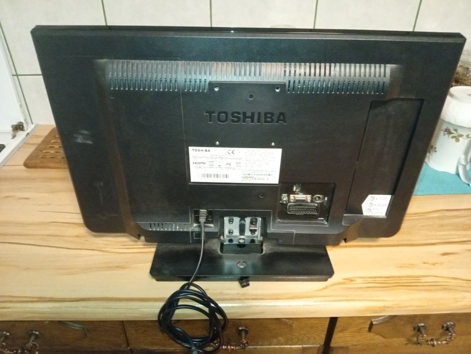 Telewizor Toshiba 22L1333G + pilot Toshiba RC-1910
