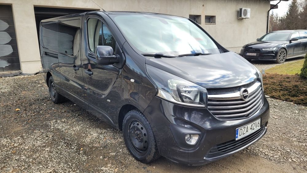 Opel vivaro 2015