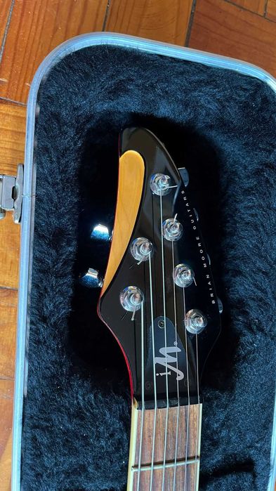 Guitarra elétrica Brian Moore