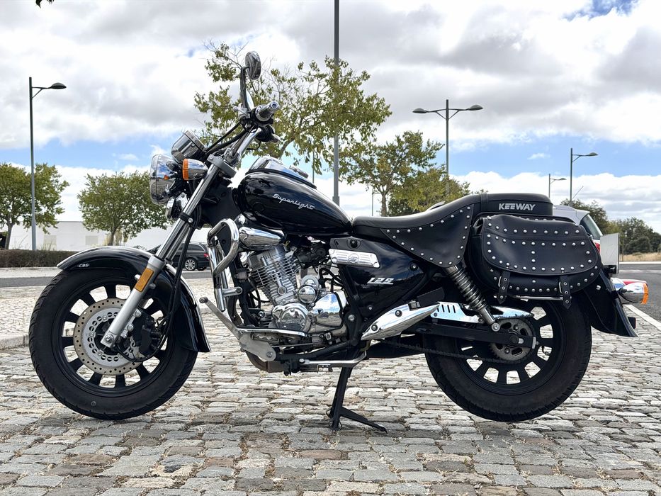 Vendo mota Keeway Superlight 125 cc