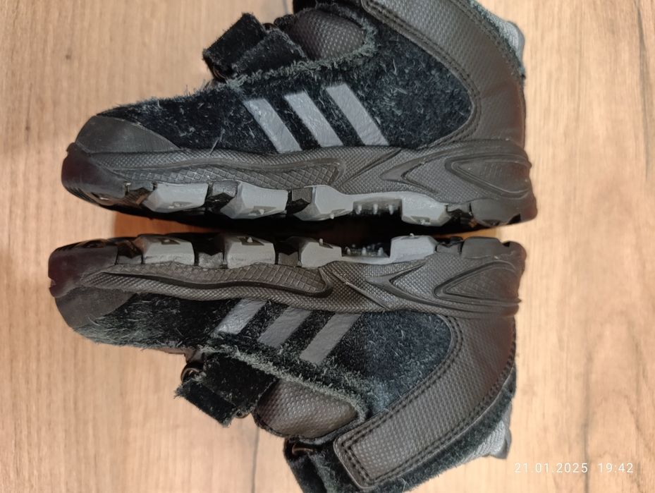 Adidas gore-tex 23