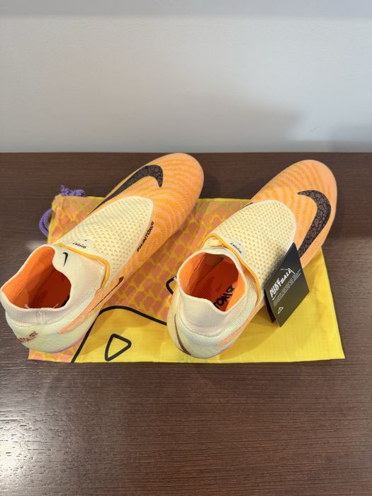 Chuteiras Nike Phantom Elite