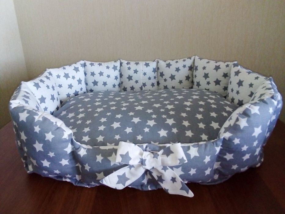 Лежаки для котів і собак