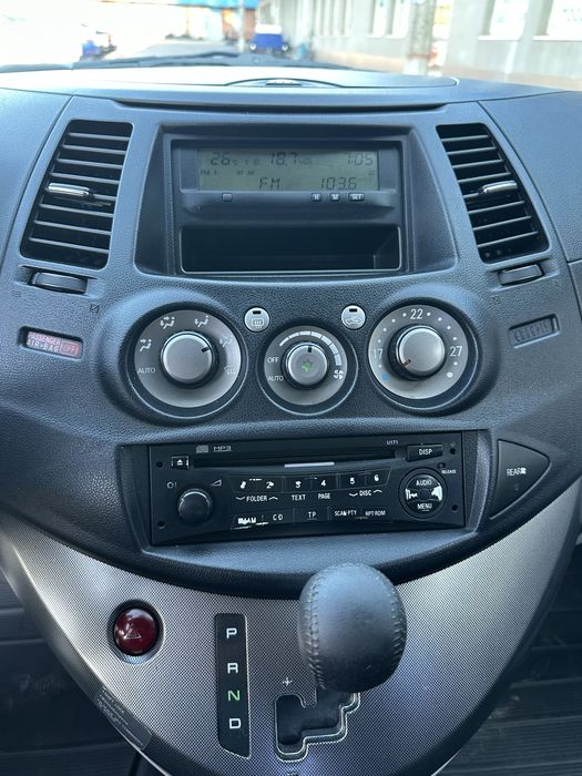 Mitsubishi Grandis 2005 рік Автомат