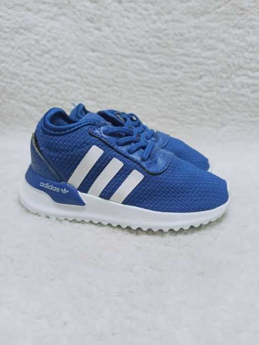 Оригінал ADIDAS 23 розмір, устілка 14.5 см, кросівки для хлопчика