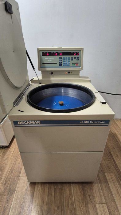 Wirówki wyskowydajne - preparacyjne. Różne modele.