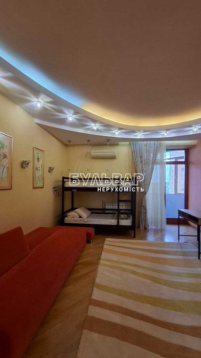 Продам 4 к.кв - 190 м2,, ЖК Азарин, Отакара Яроша 16-Б +2 паркоместа