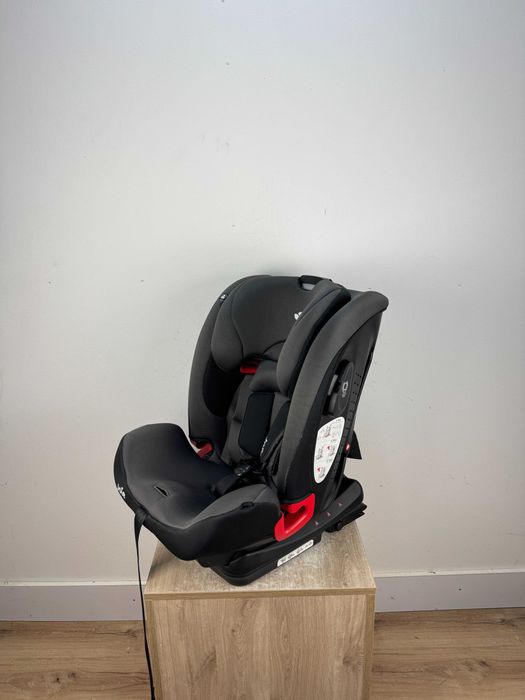 Fotelik samochodowy Joie Bold R 9-36kg