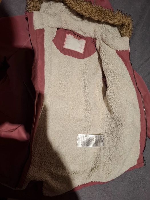 Ciepła zimowa kurtka parka dla dziewczynki 122