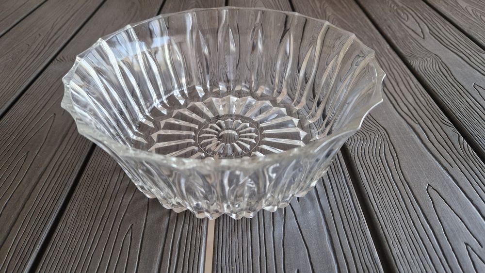 Taça de vidro transparente