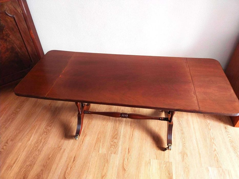Mesa de centro "Cayres" em Latão e Mogno (estilo inglês)