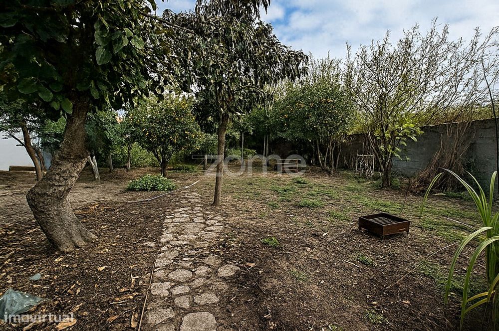 Terreno Urbano Vale Amoreira — Baixa Da Banheira E Vale Da Amoreira, Setúbal