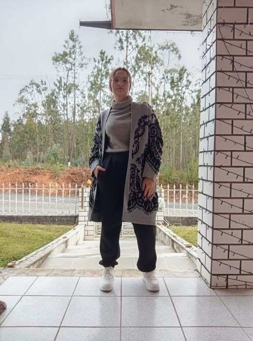 Casaco com detalhes em veludo