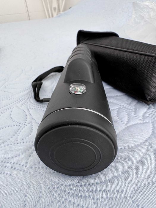 Monóculo 10x40 com zoom até 150m/1000m em excelente estado!