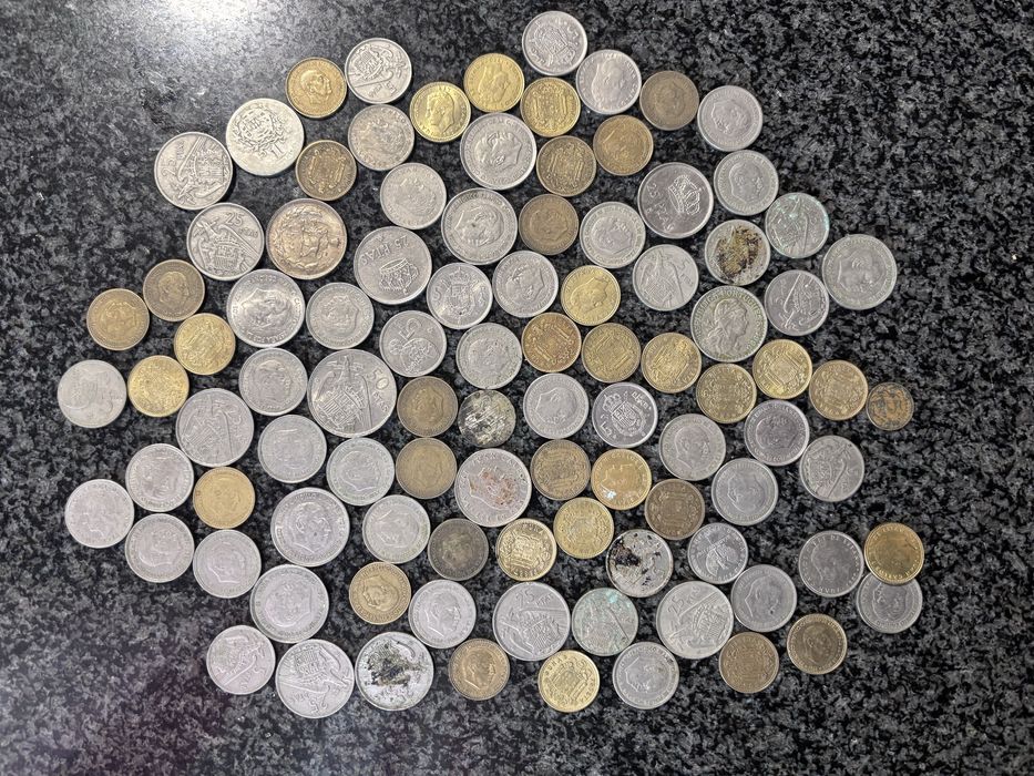 Várias moedas antigas64365273870339126