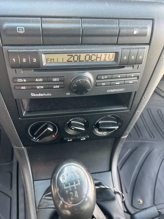 Шкода октавіа  тур.                                                  .