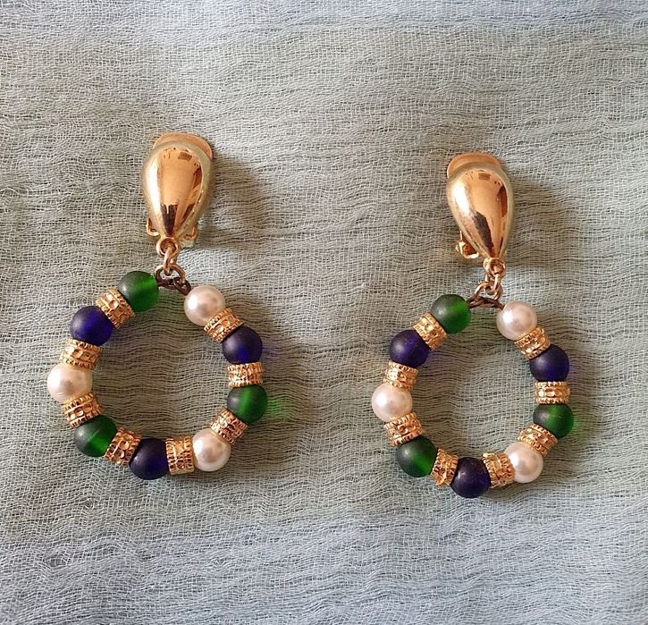 Brincos com pérolas e vidro de Murano