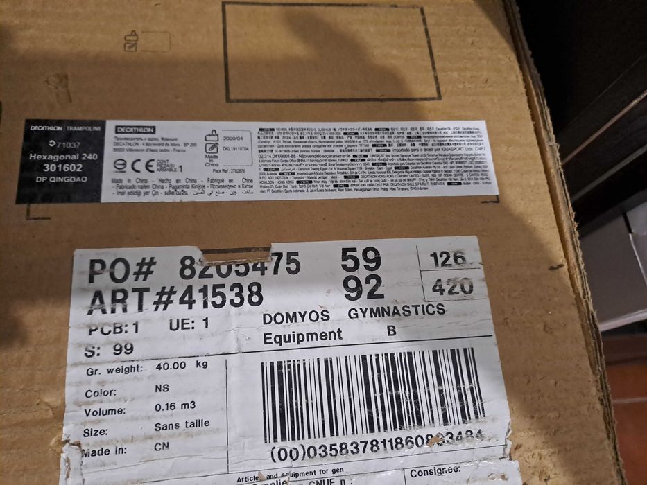 Trampolim hexagonal 240 cm com rede de proteção