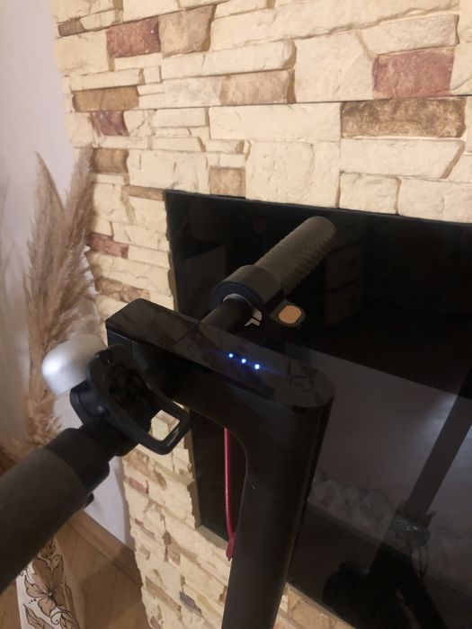 Електросамокат Xiaomi M365