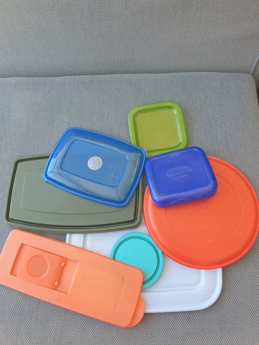 Vários artigos da tupperware