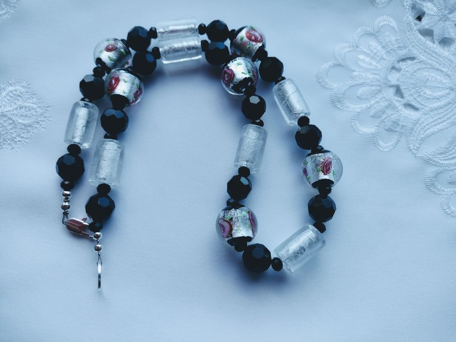 naszyjnik 54cm srebrno czarny i róże szkło weneckie lampwork kryształ