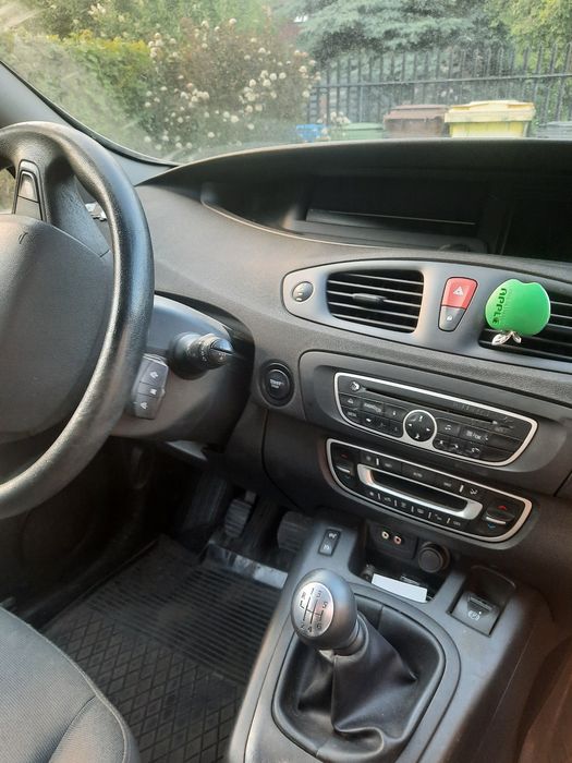 Renault Scenic..