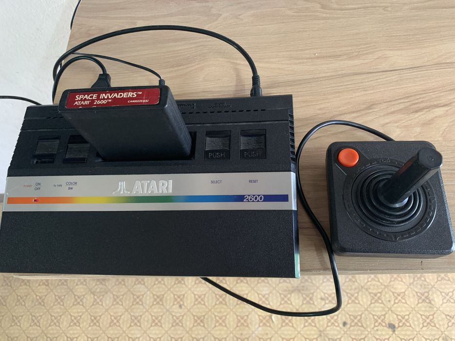 Konsola Atari 2600 jr.