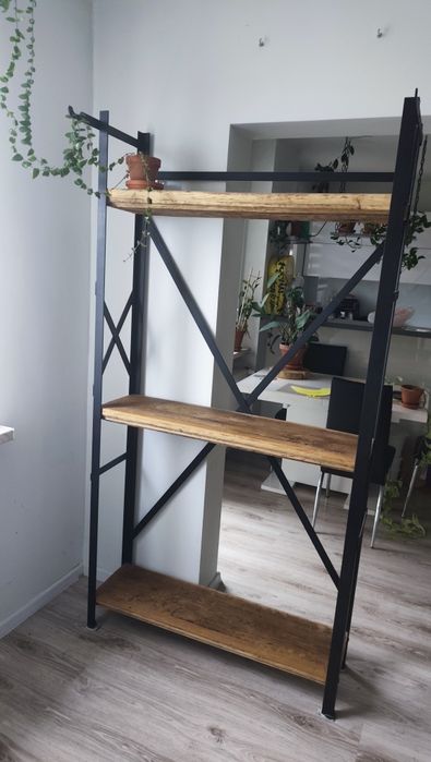 Regał w stylu loftowym