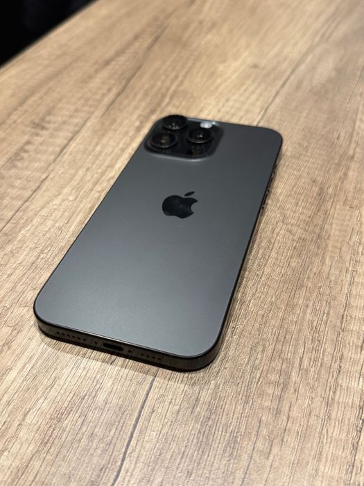 iPhone 16 Pro max